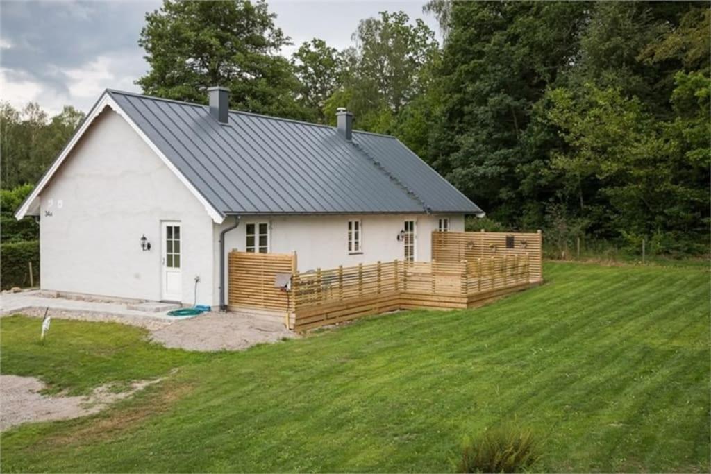 Beautiful And Cosy House Near The Lake 올로프스트롬 외부 사진